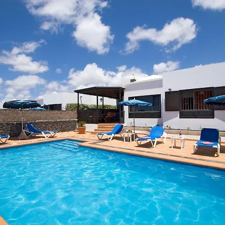 Villa 3 Bedroom Venus Jupiter And Neptune With Private Heated Pool *